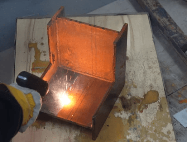 How Pulse Laser Cleaning Differs From Continuous Wave Systems
